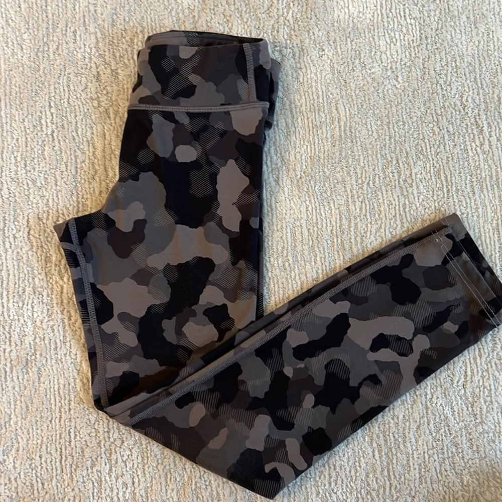 Athleta Girl Printed Chit Chat Tight - Size L/12 - Camo